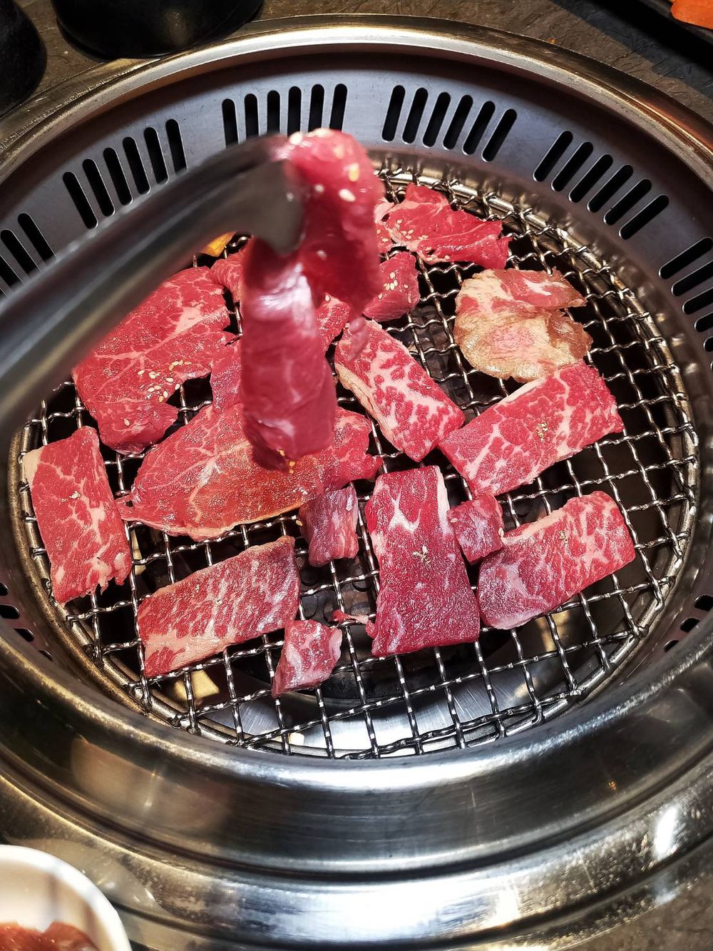 【基隆宵夜美食│龍榮燒肉】高CP烤肉約會餐廳 環境優無煙爐美味套餐選擇多 吃貨旅遊作家水靜葳JING找樂子 (70)