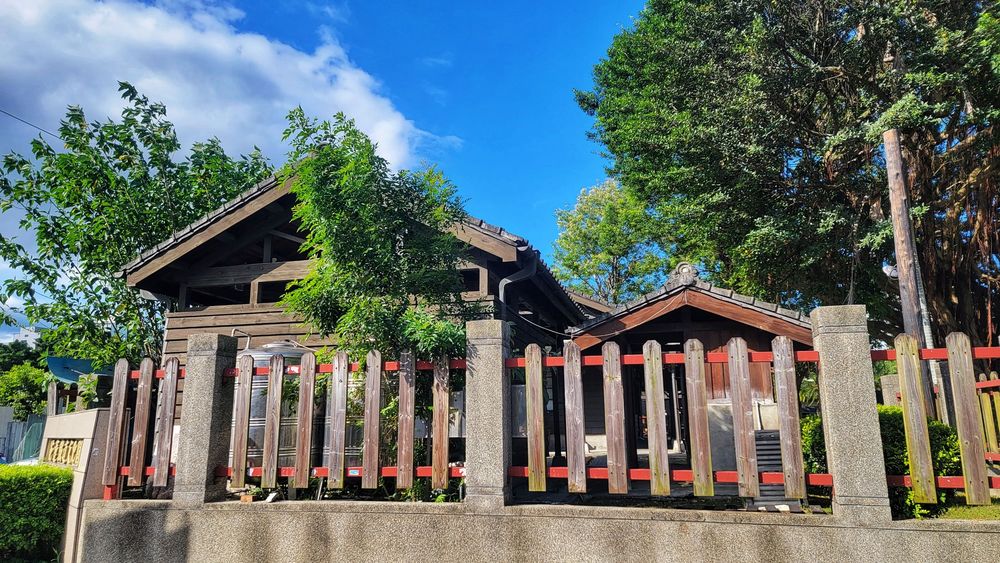 【花蓮市旅遊景點│花蓮鐵道文化園區│花蓮好事集】超Chill懷舊日式建築✕融合原住民及在地文化文青市集✕花蓮第一個農夫市集@環遊世界366天 (7)