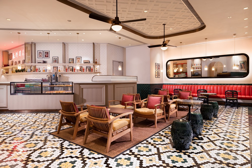 「澳門葡京人」大堂酒廊室內設計參照5、60年代老澳門風格擺設，重現浪漫懷舊情懷。