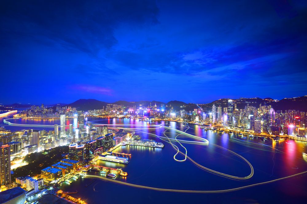 ▲香港天際100 sky100東邊碼頭的夜景璀璨迷人！