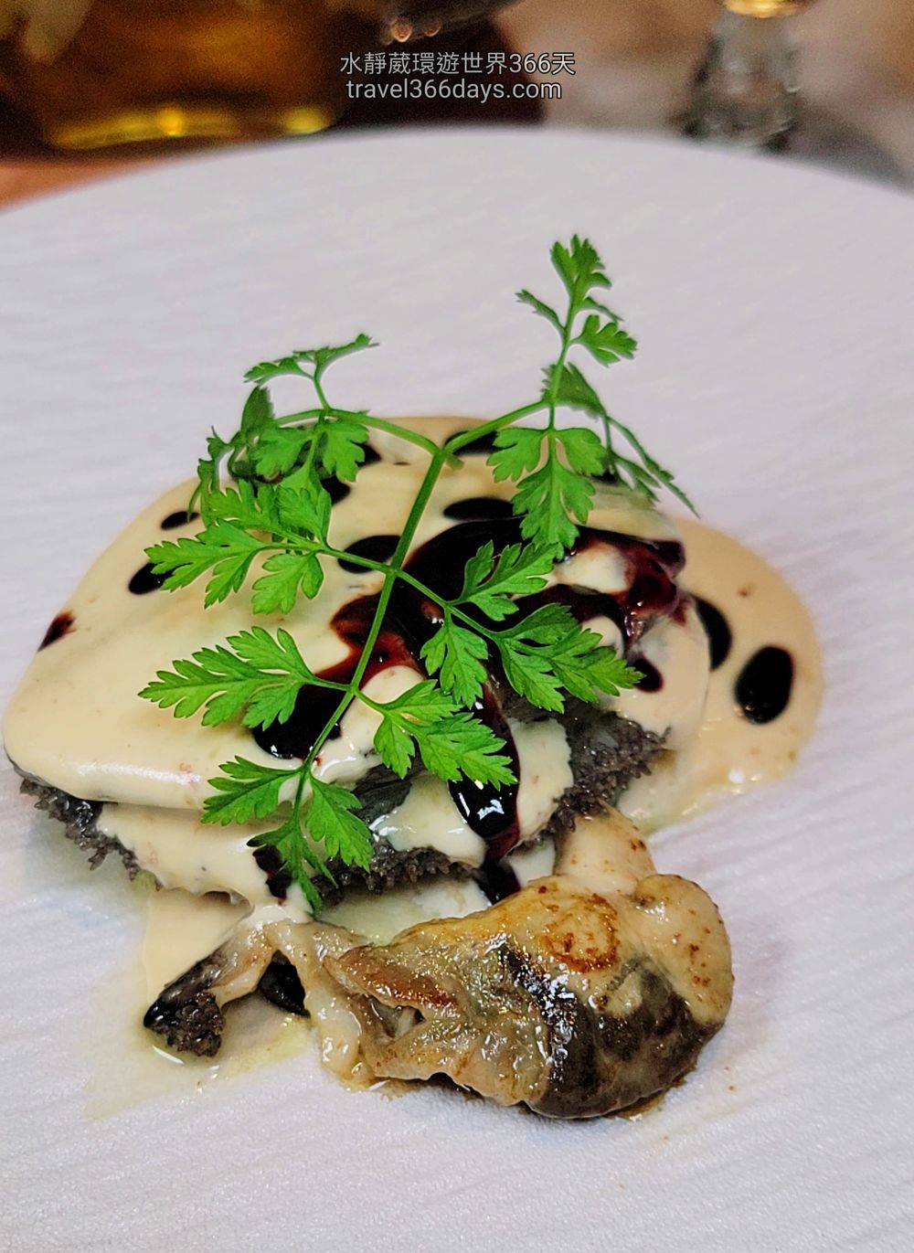 【墨賞新鐵板料理-古亭店】海陸雙主菜套餐主餐(海鮮)鮑魚海陸套餐 南非活鮑魚(約180g)佐松露波特酒干貝雞汁奶油醬